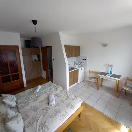 Kispal Apartmanhaz Apartment *