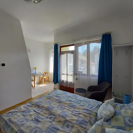 Kispal Apartmanhaz Apartment *