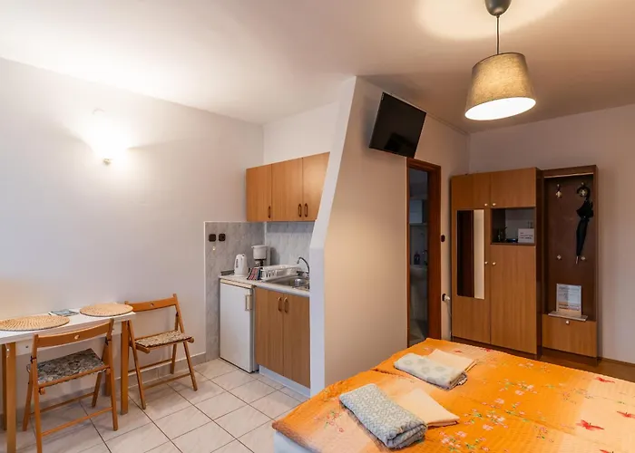 Kispal Apartmanhaz Διαμέρισμα *